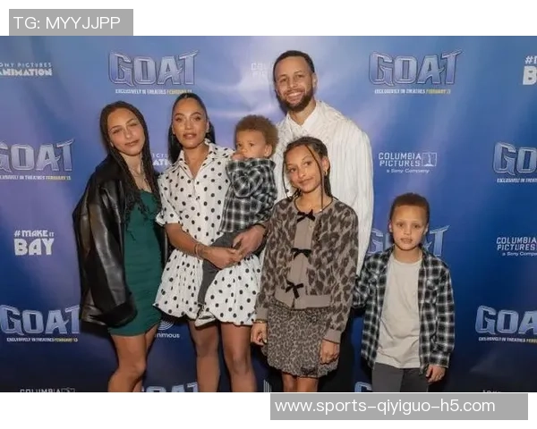 库里分享温馨家庭合照与六口之家共迎2026年幸福时刻